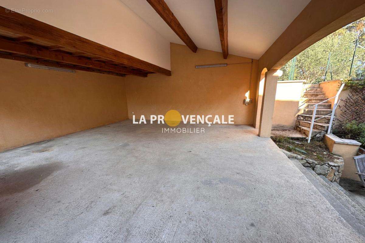 Maison à LA DESTROUSSE