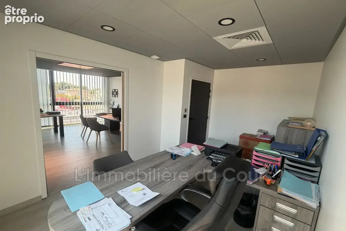 Commerce 700 m² à Chateauneuf-Les-Martigues  - photo 7