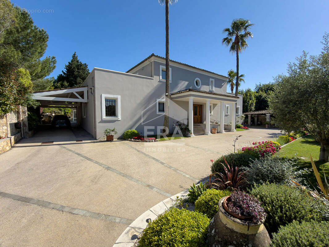 Maison à MOUGINS