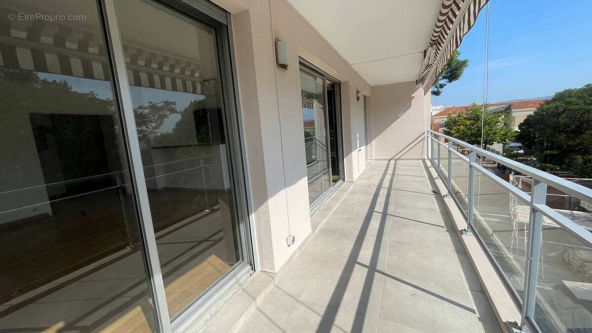 Appartement à MARSEILLE-6E