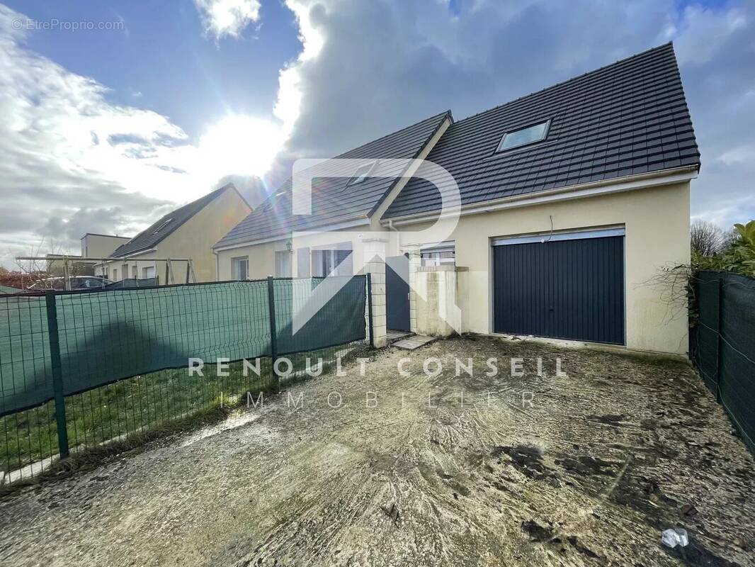 Maison à SAINT-JACQUES-SUR-DARNETAL