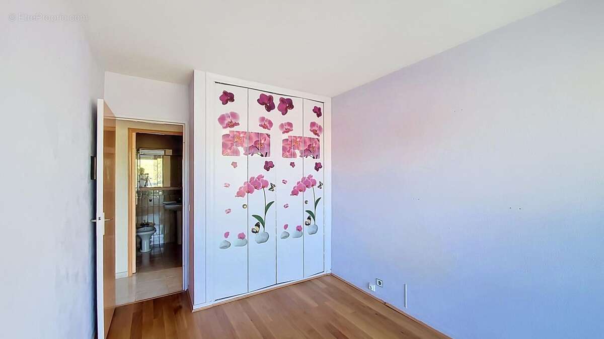 Appartement à VILLENEUVE-LOUBET