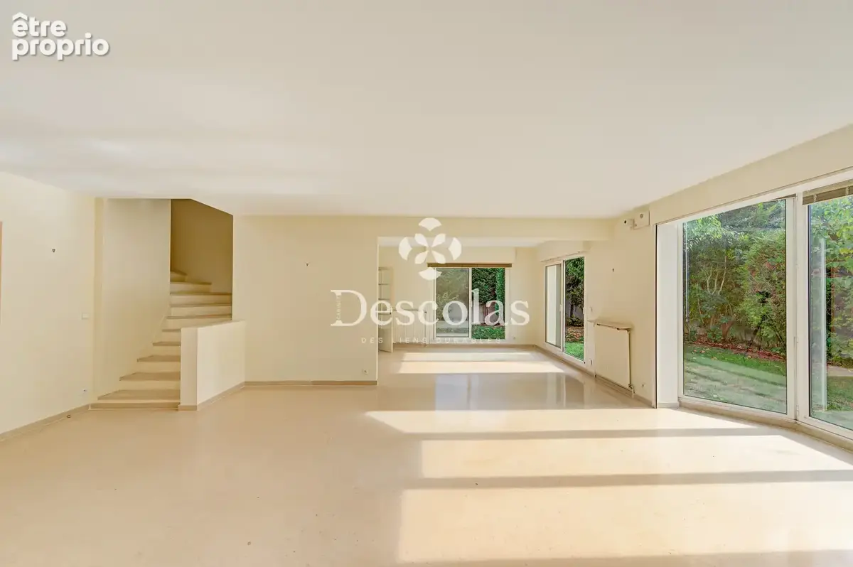SAINT-GERMAIN-EN-LAYE Plateau - Maison familiale 181 m2 plein sud avec jardin - photo 9
