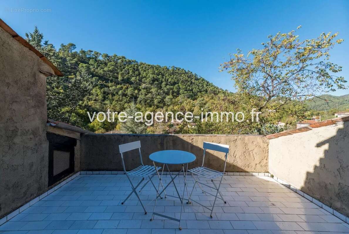 Maison à TOURRETTE-LEVENS