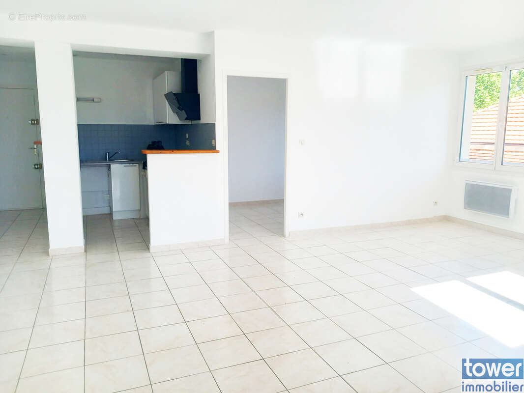 Appartement à LAMALOU-LES-BAINS