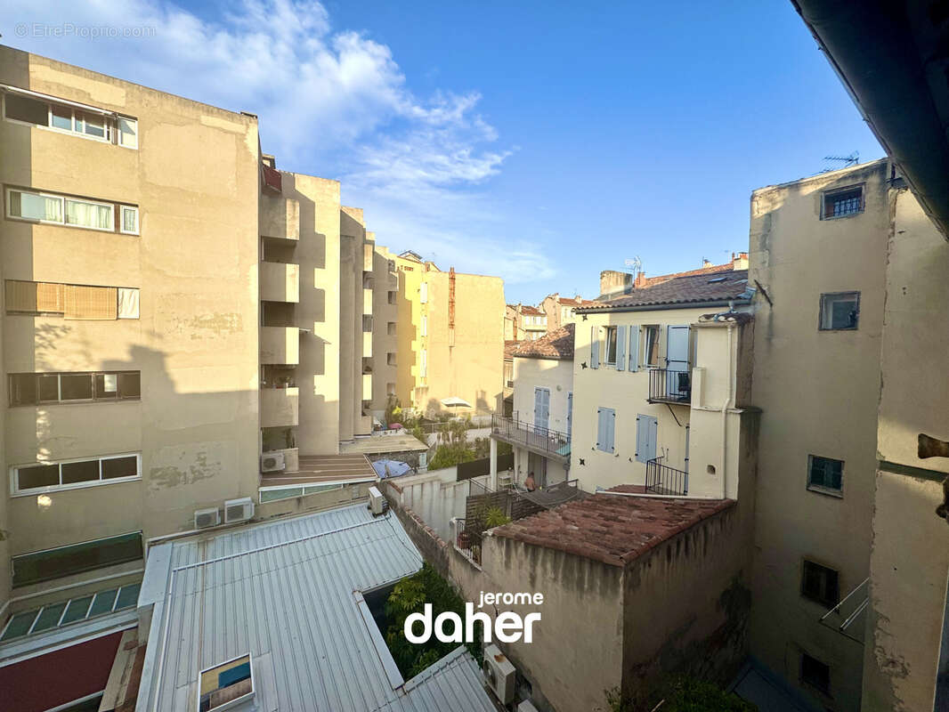 Appartement à MARSEILLE-6E