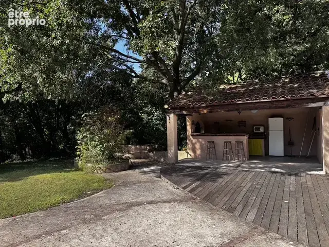 Eguilles - Maison 5ch/3200m2 piscine, 3 garages, cuisine d'été. - photo 3