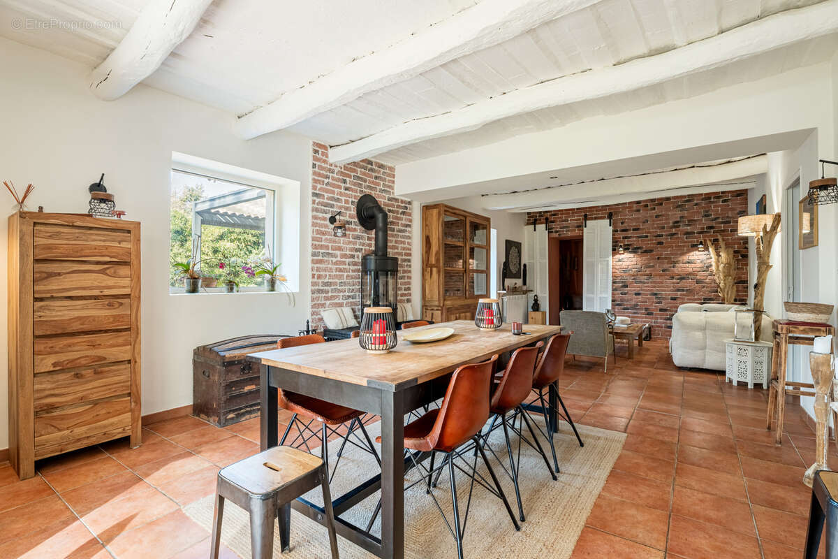 Maison à LA BOUILLADISSE