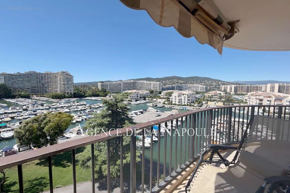 Appartement à MANDELIEU-LA-NAPOULE