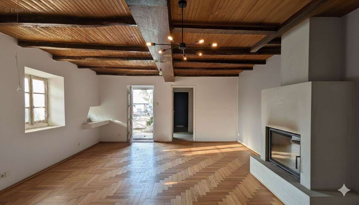 Maison à SAINT-VICTOR-DE-MORESTEL