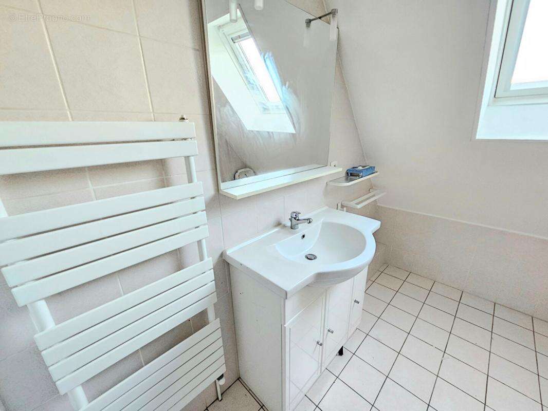Gaillon centre ville, au calme - Maison de 128 m2 - 4 chambres sur sous-sol total  - Terrain plat de 700 m2 - Prix : 299.000 - photo 16