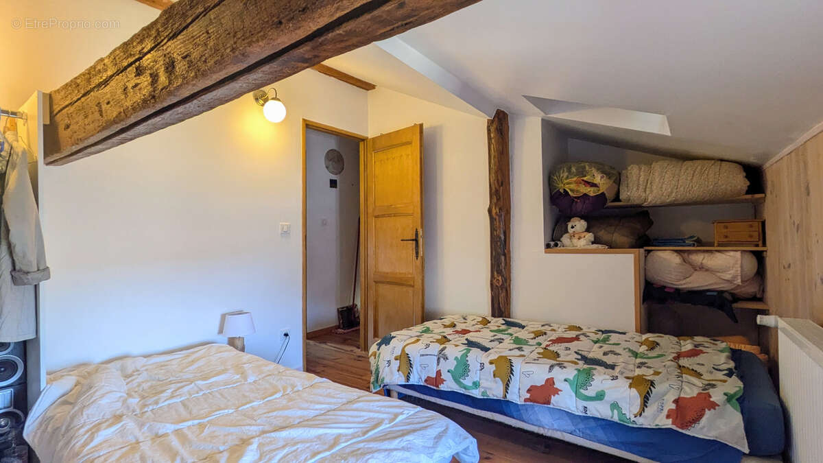 Maison en pierre de 196m2 - photo 9