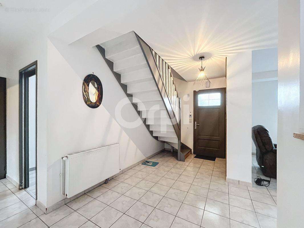 Maison à RESSONS-SUR-MATZ