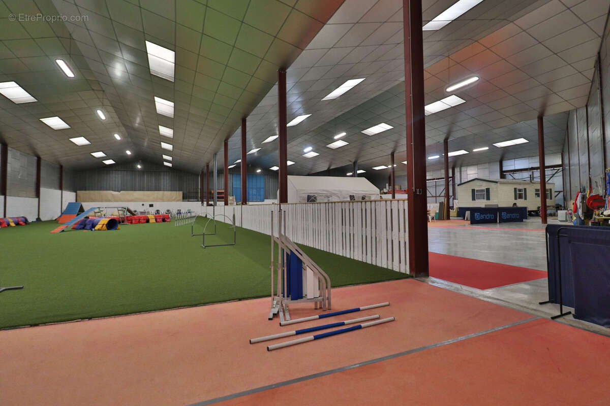 Hangar villacerf - photo 12