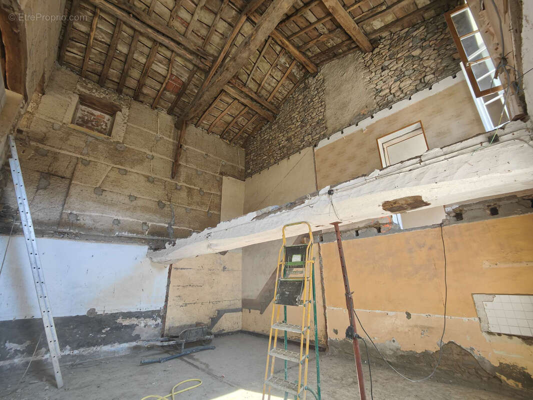 Maison à SOURCIEUX-LES-MINES