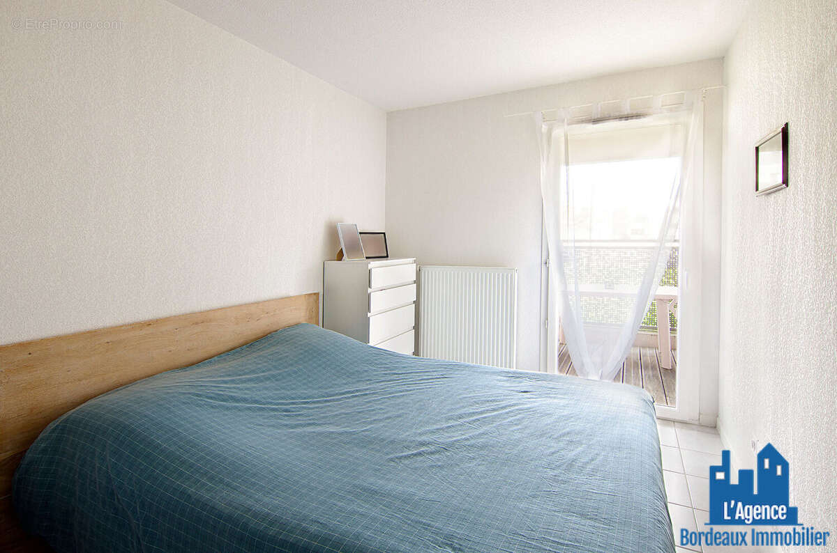 Appartement à VILLENAVE-D&#039;ORNON