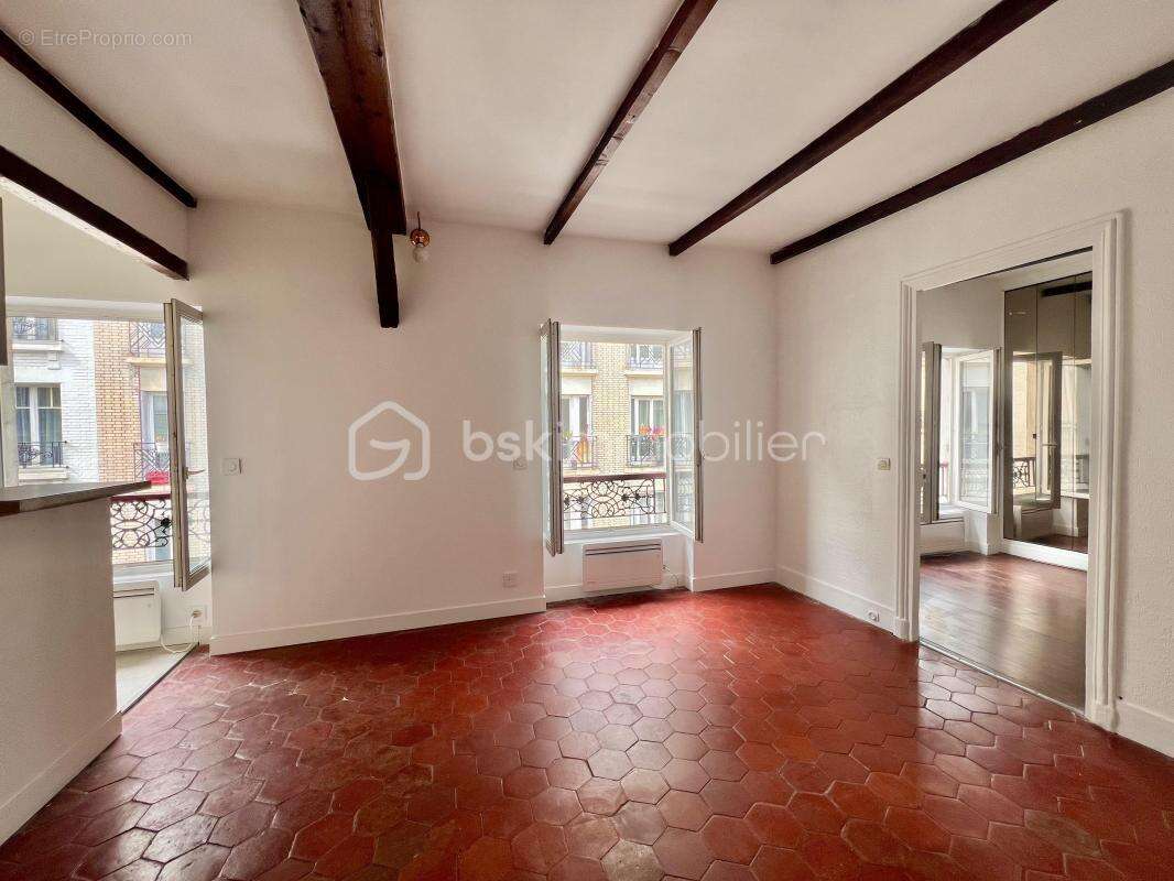 Appartement à PARIS-11E