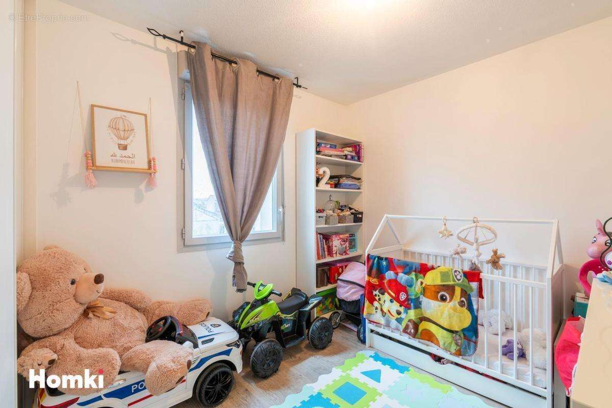 Appartement T4 de 81 m² à Saint-Fons 69190, Rue Robert et Reynier - photo 7