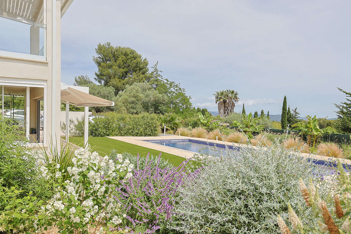 Maison à LA FARLEDE