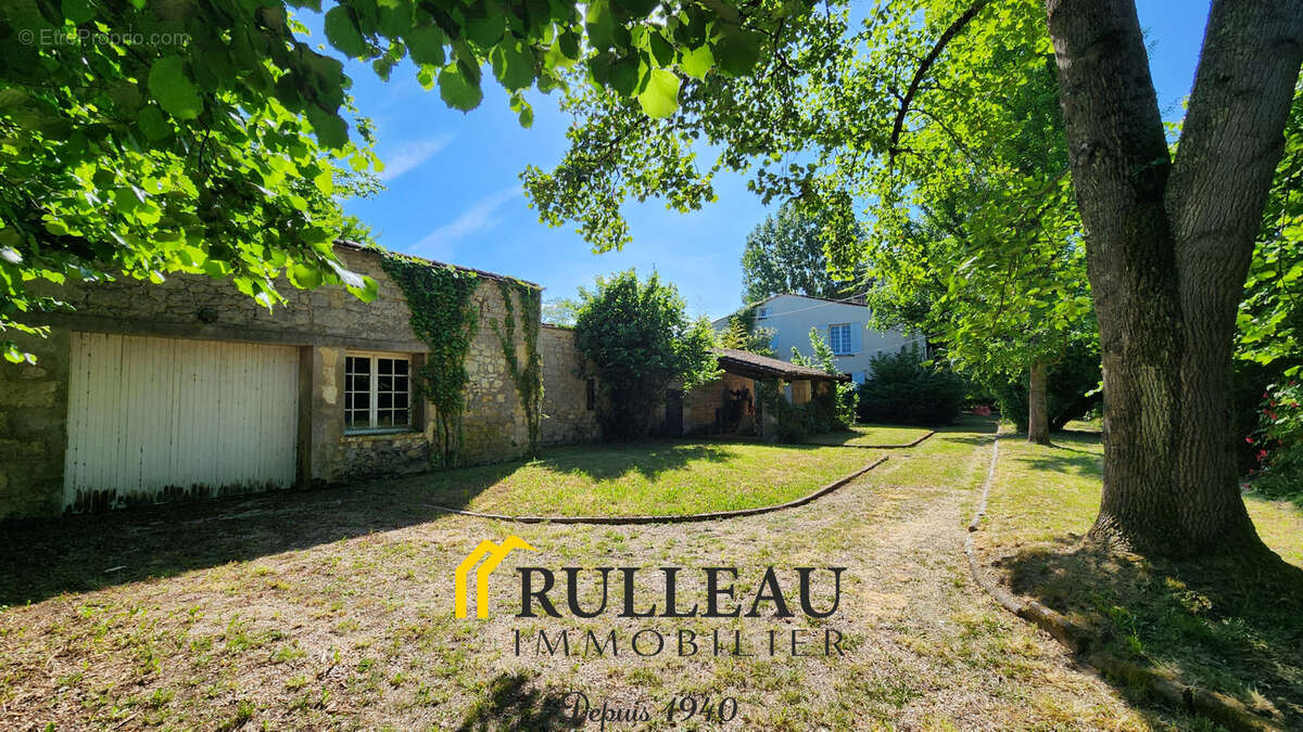 Maison à LA LANDE-DE-FRONSAC