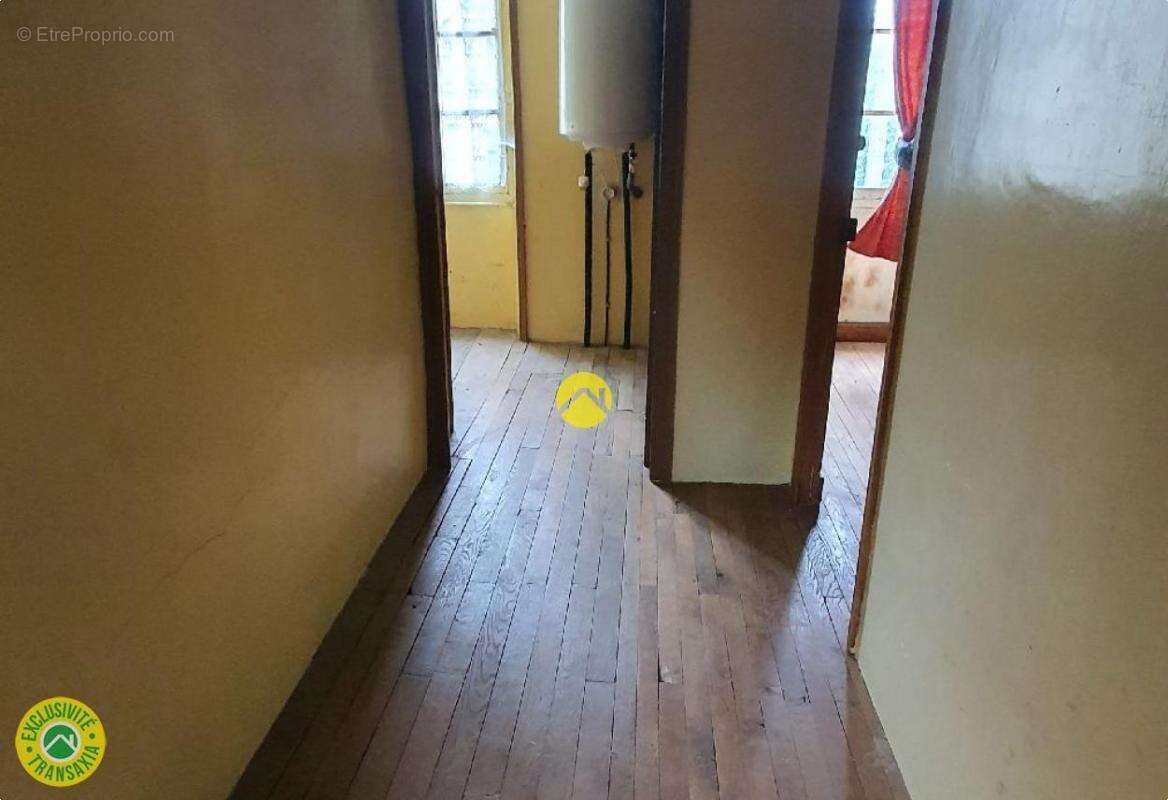 Maison à PEYRAT-LA-NONIERE