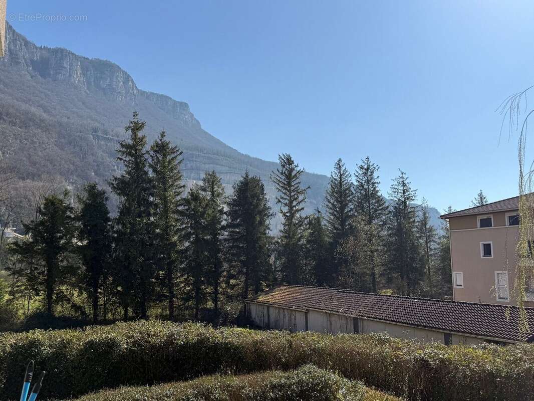 Appartement à LA BUISSE