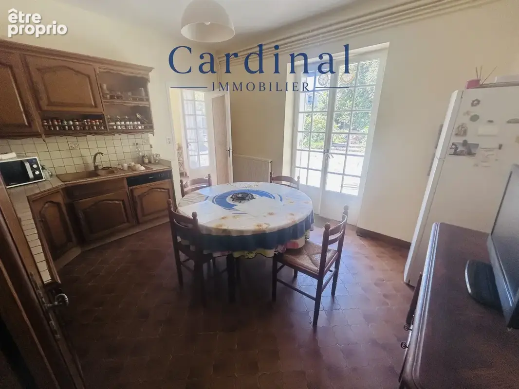 Maison bourgeoise de 150m2, Parc 865 m2, garage 60 m2 Plein centre RIBERAC - photo 10