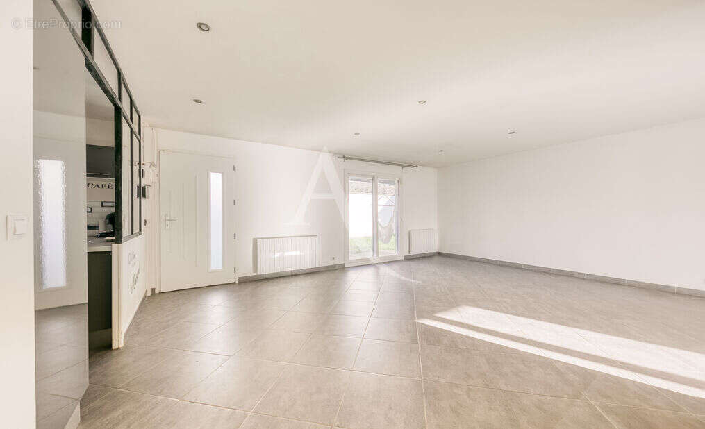 Maison à OZOIR-LA-FERRIERE