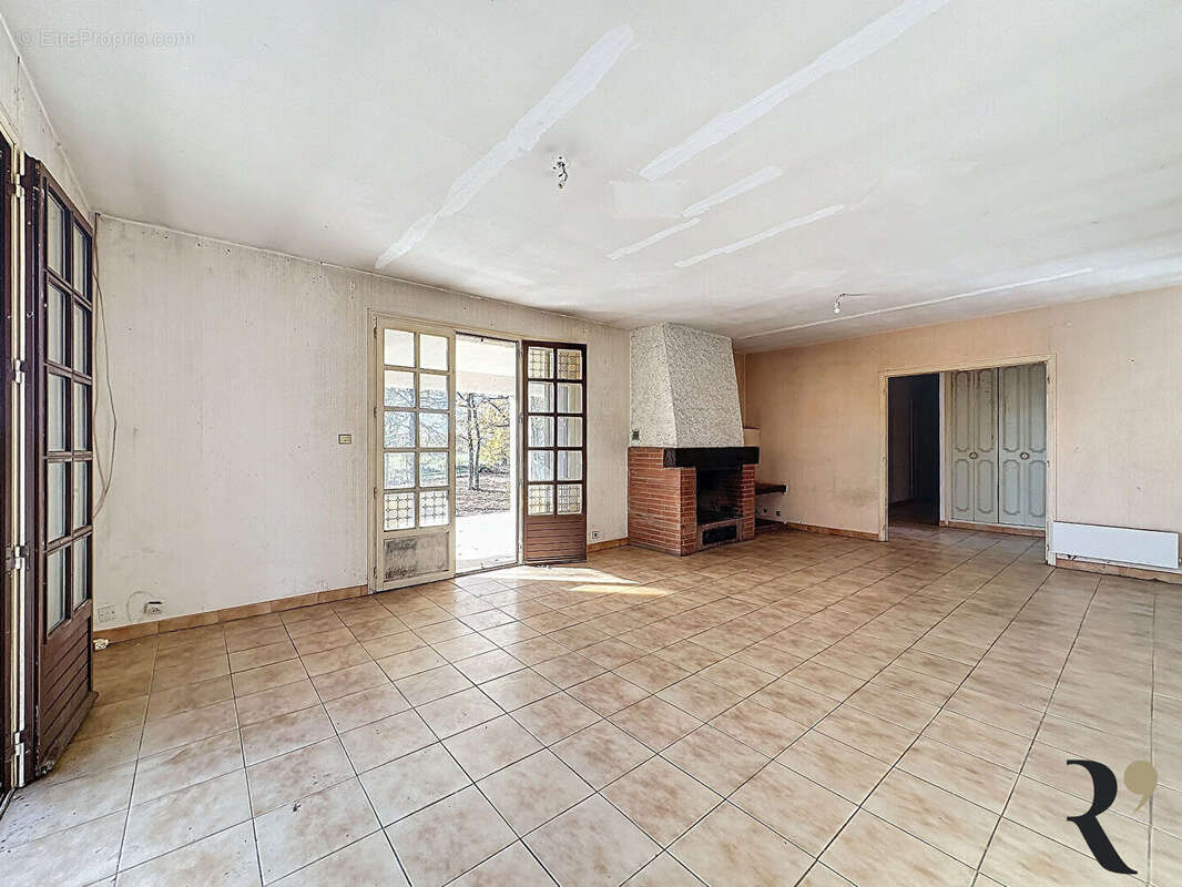 Maison à MERENVIELLE