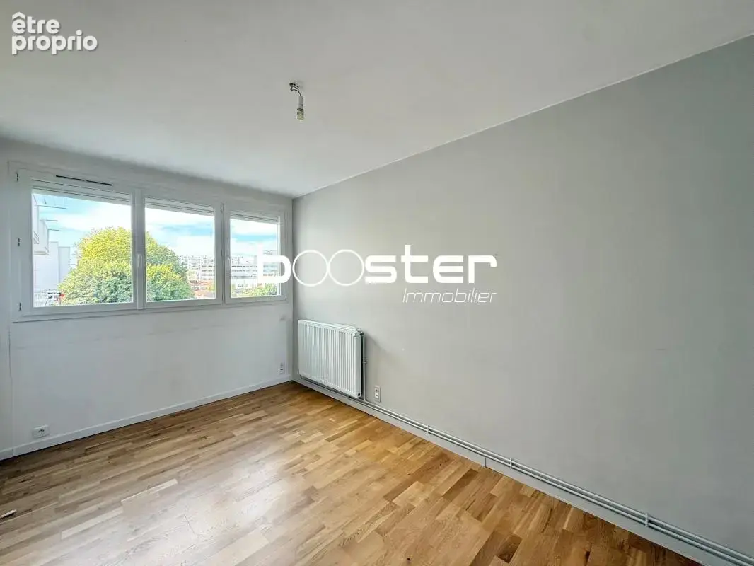 Coeur Patte d'Oie - Appartement 3 Pièces traversant avec deux balcons, garage et cave - photo 4