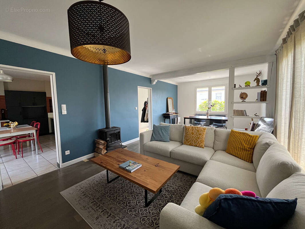 Maison à VILLEDIEU-LA-BLOUERE