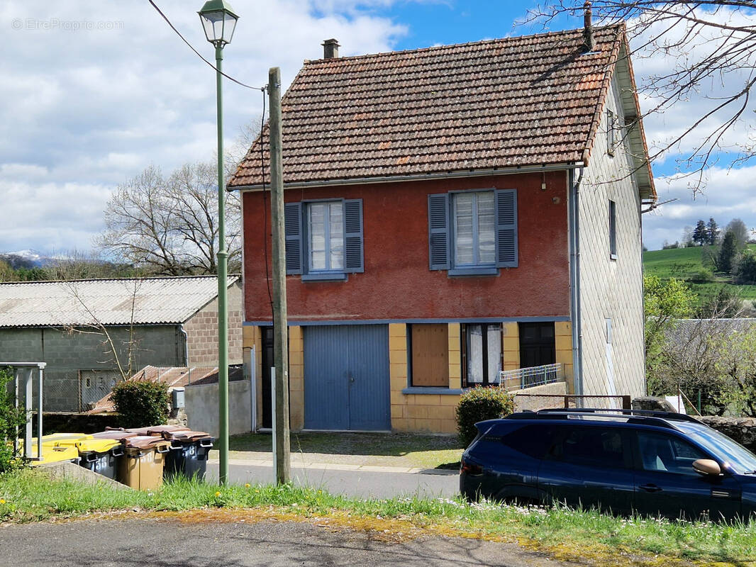 Maison à TAUVES