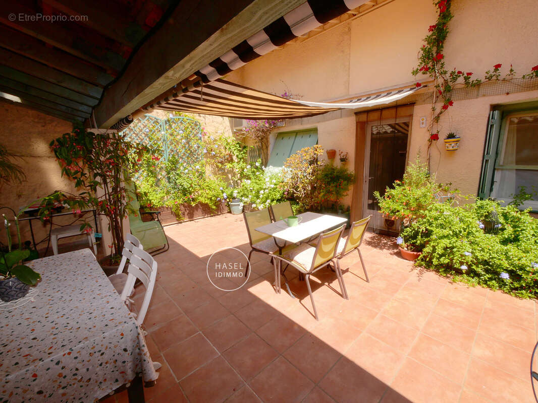 Pomérols, centre historique, maison de village traversante prête à vivre avec grand garage et belle terrasse - photo 18