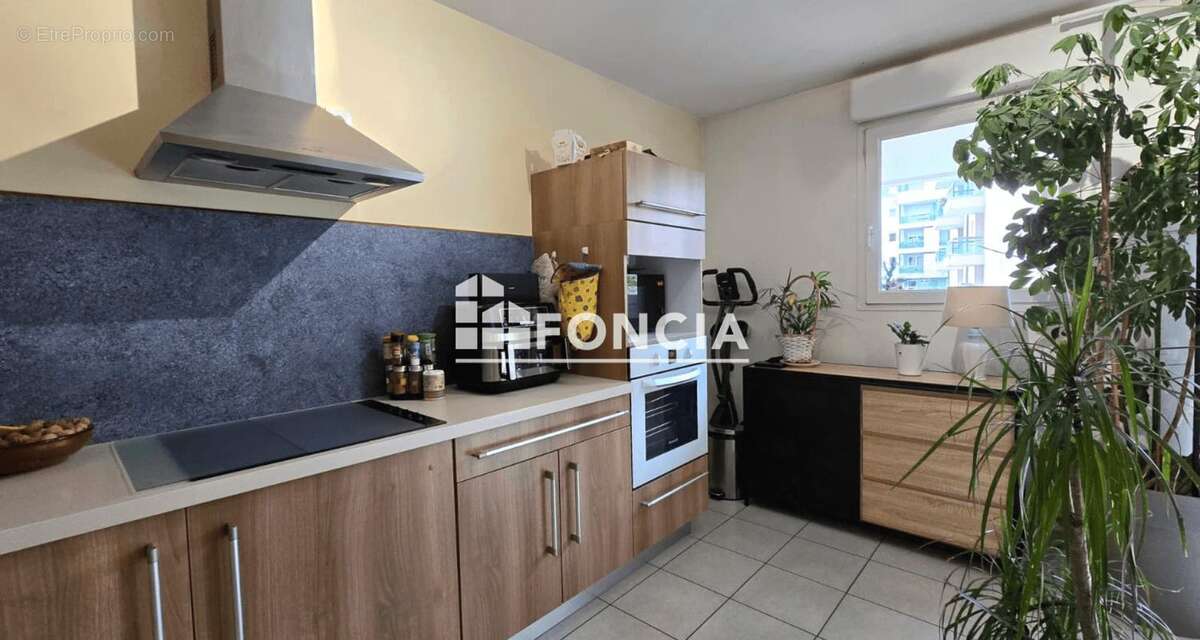 LA ROCHE-SUR-FORON : Appartement LOUE - T2 avec terrasse + Garage + Cave - photo 3