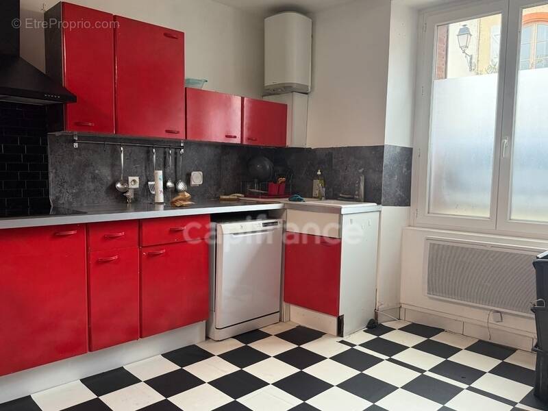 Maison à LAVERNOSE-LACASSE