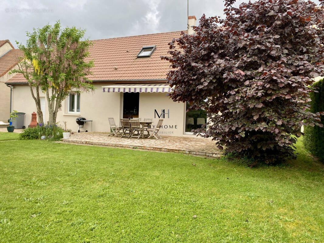 Maison à CHAMPFLEUR