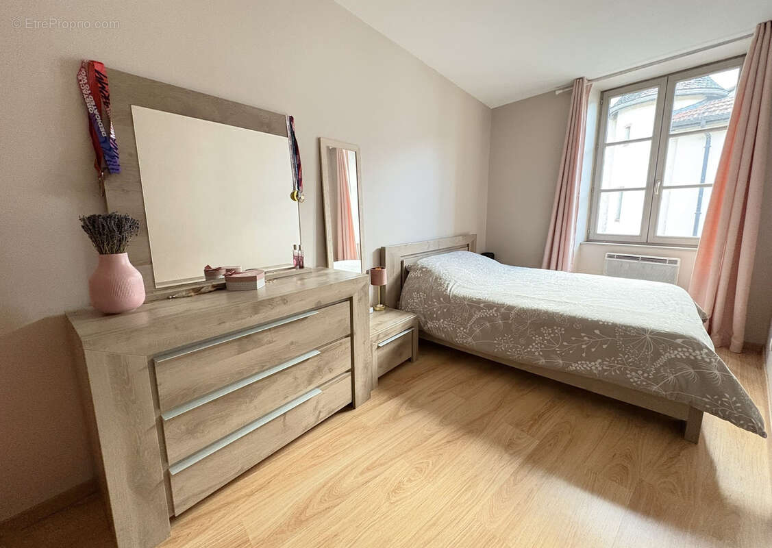 Appartement à CHATILLON-SUR-CHALARONNE