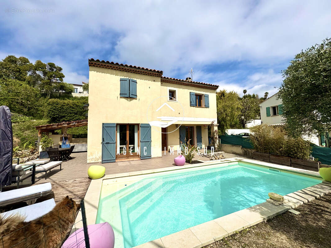 Maison à CAGNES-SUR-MER