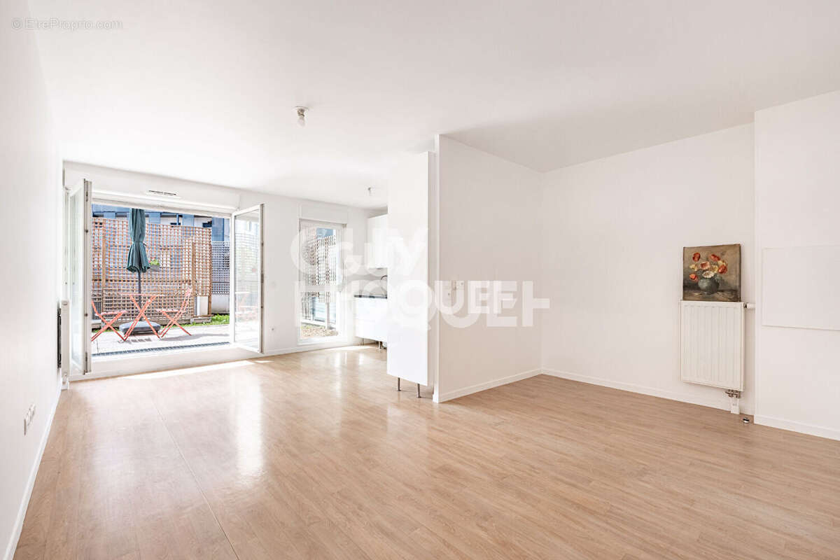 Appartement à GENNEVILLIERS
