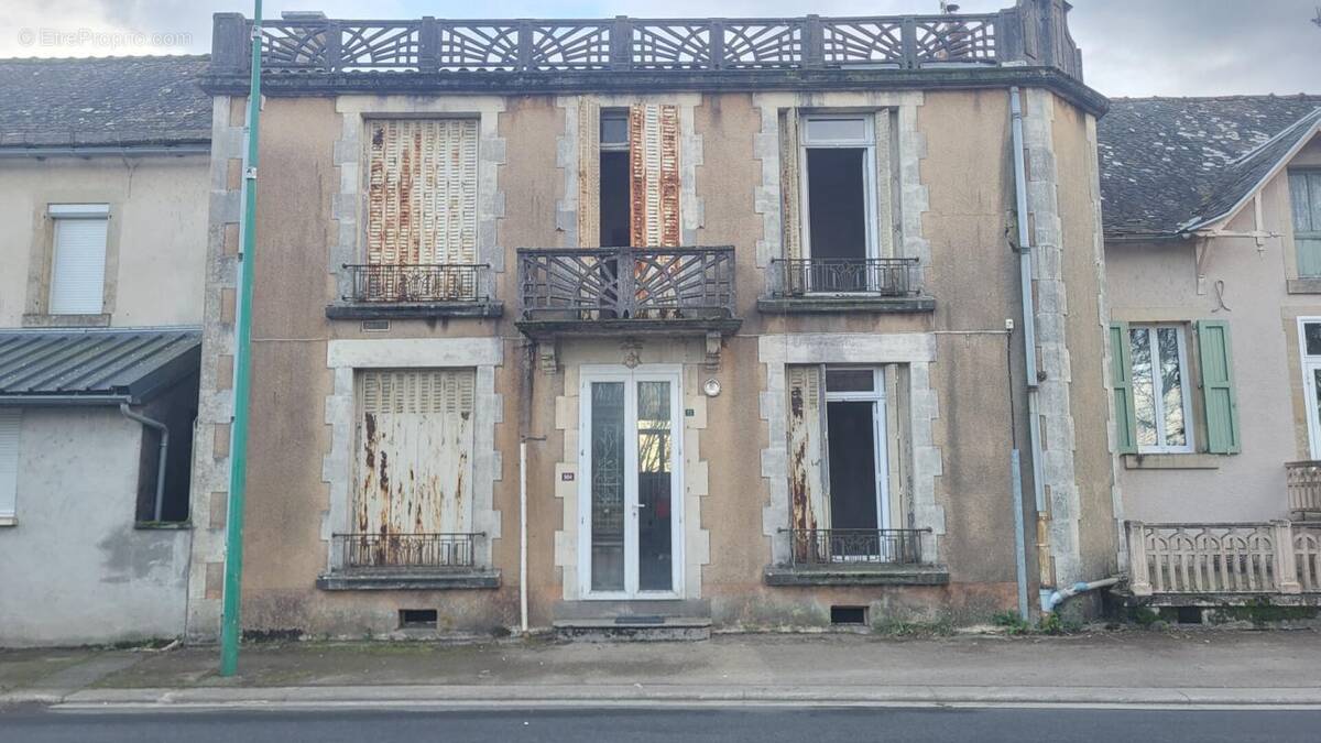 Maison à LANUEJOULS