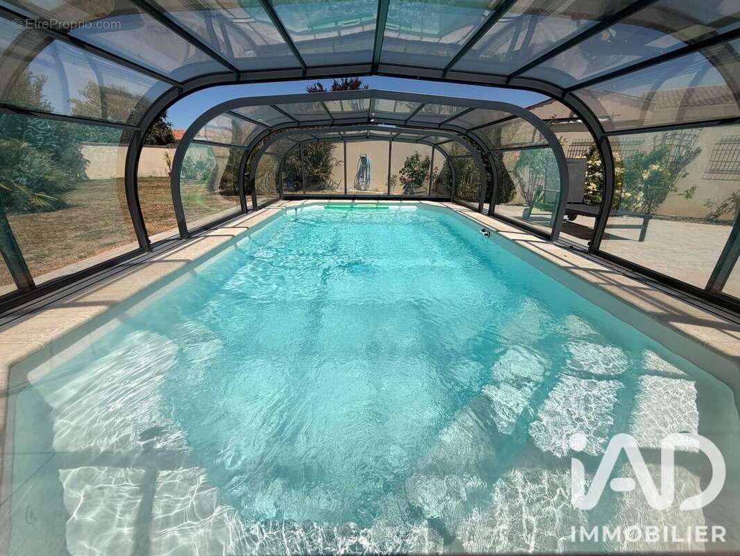 Maison 162 m² à Saint-Ouen-D'aunis  - photo 4