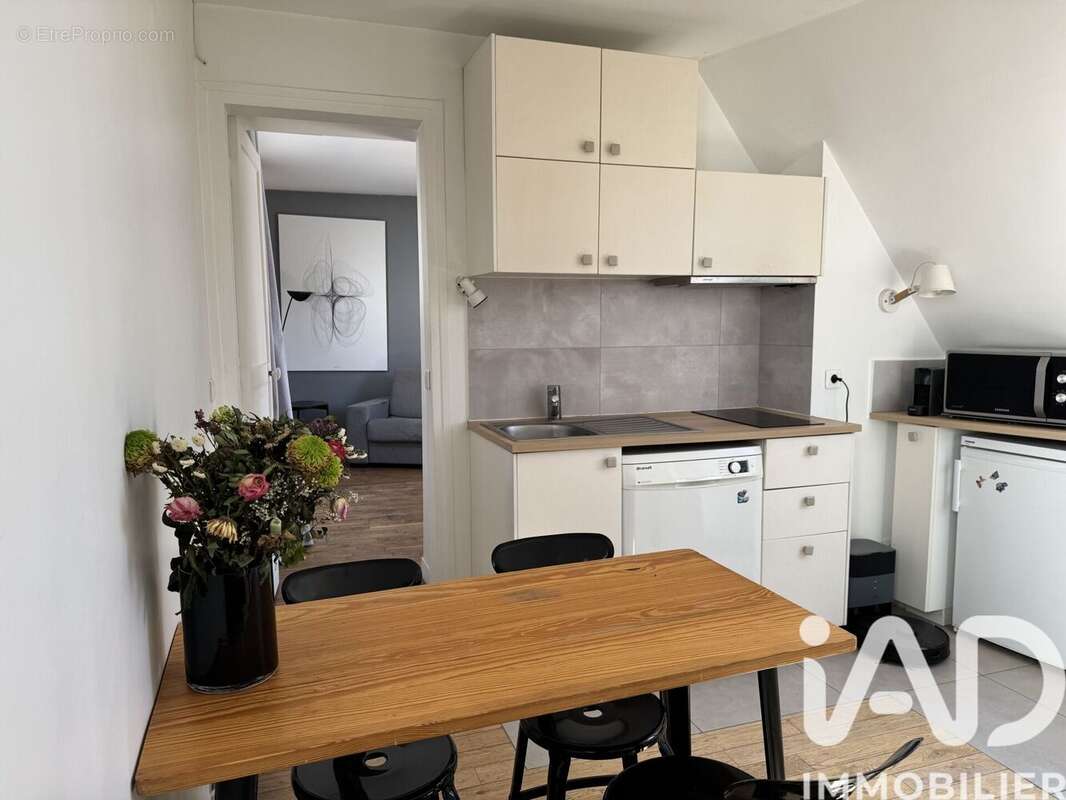 Photo 4 - Appartement à PARIS-8E