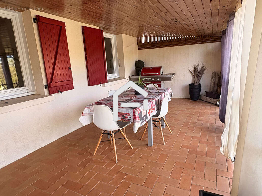 Maison à LE GIVRE