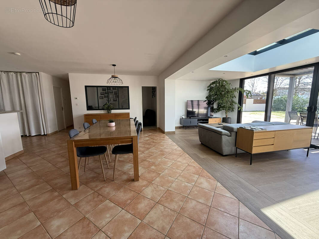 Maison à AIGREFEUILLE-SUR-MAINE