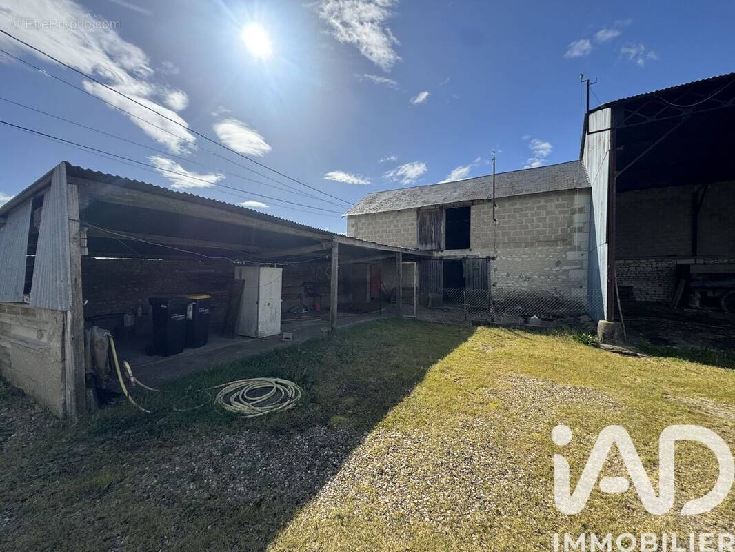 Photo 1 - Maison à SAINT-GENEST-D'AMBIERE