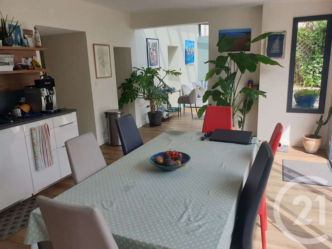 Maison 165 m² à Billiers  - photo 8