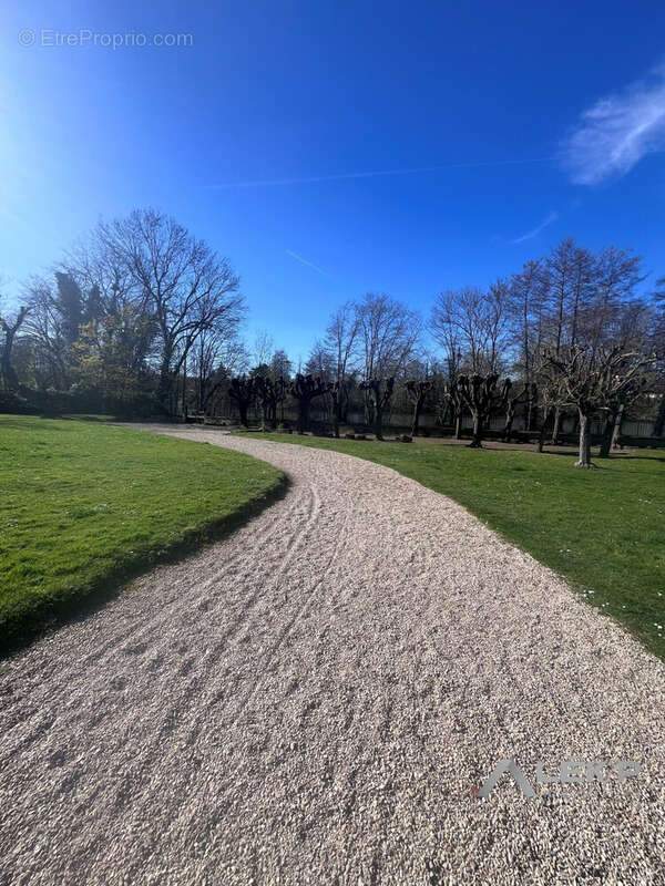 Appartement à RUEIL-MALMAISON