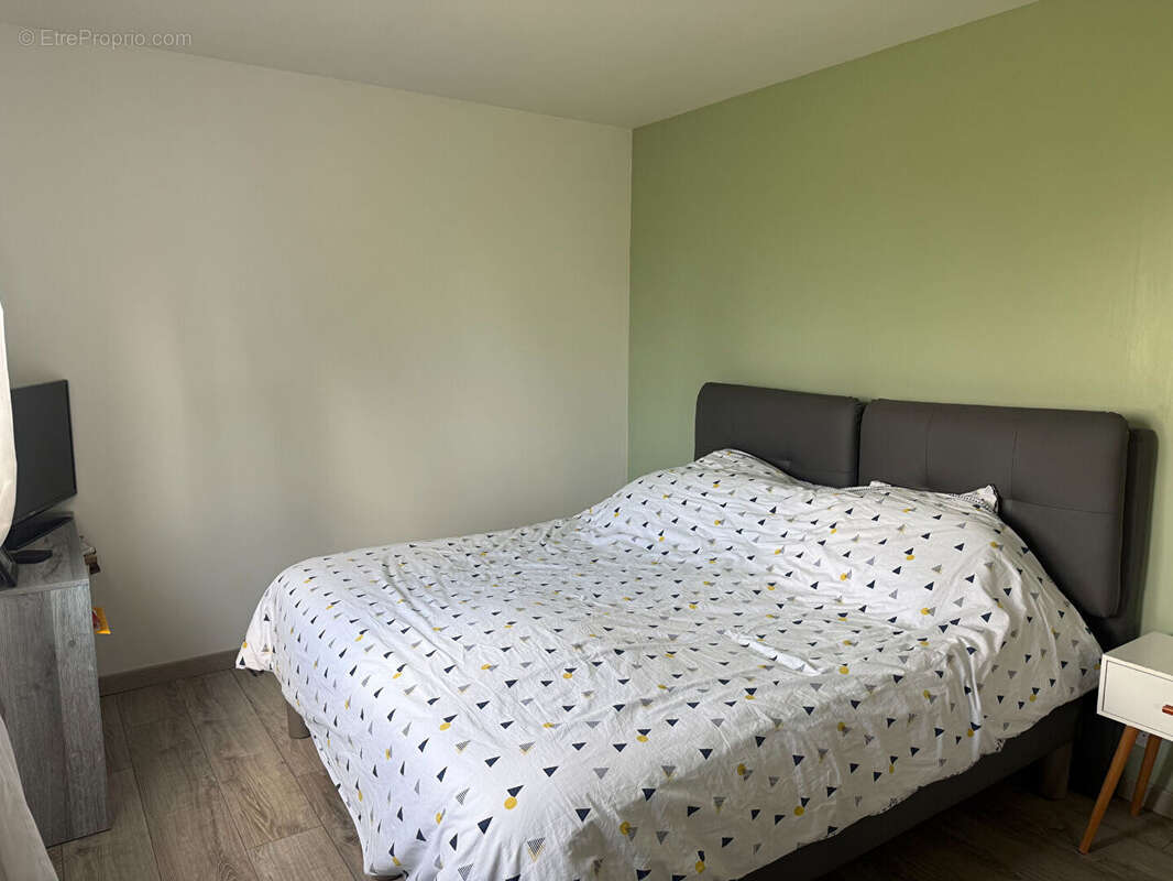 Maison à SAINT-LEONARD-DE-NOBLAT