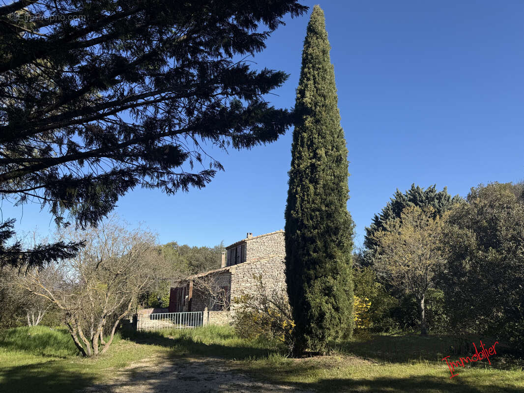 Maison à BONNIEUX