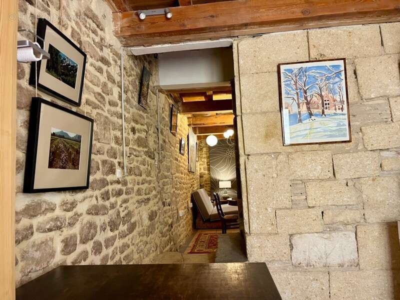 Maison à REMOULINS